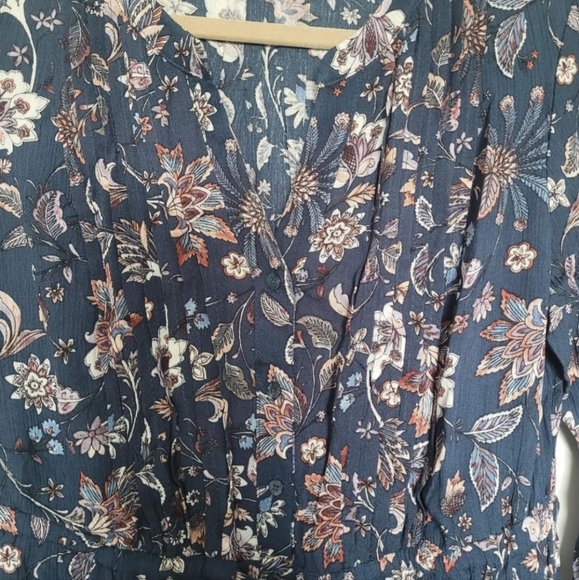 Long sleeve button up top - Picture 3 of 5